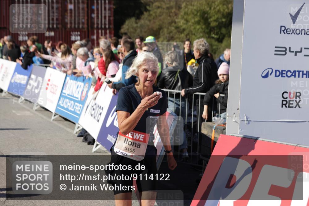 03.10.2025 - Köhlbrandbrückenlauf Jannik Wohlers http://msf.ph/oto/9114122 03.10.2025 13:32:10 Ziel 4443, 4985, 5155, 5238, 5246, 5247, 5248, 5354, 5820, 5921, 5922, 5923, 6076, 6126, 6146, 6287, 6460 meine-sportfotos.de