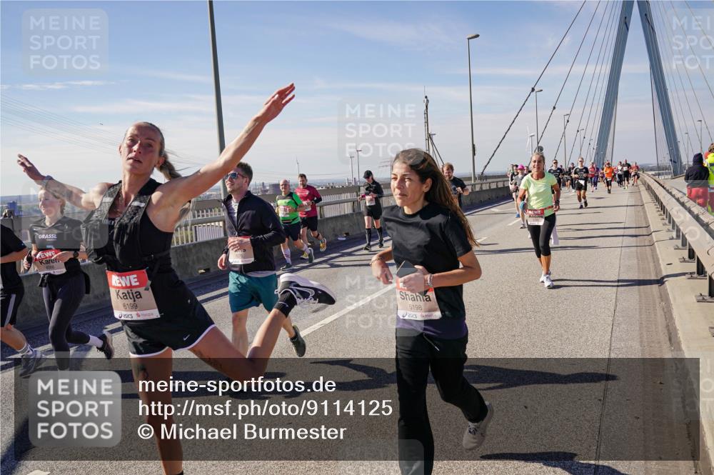 03.10.2025 - Köhlbrandbrückenlauf Michael Burmester http://msf.ph/oto/9114125 03.10.2025 12:55:45 Position 2 6199, 6198 meine-sportfotos.de