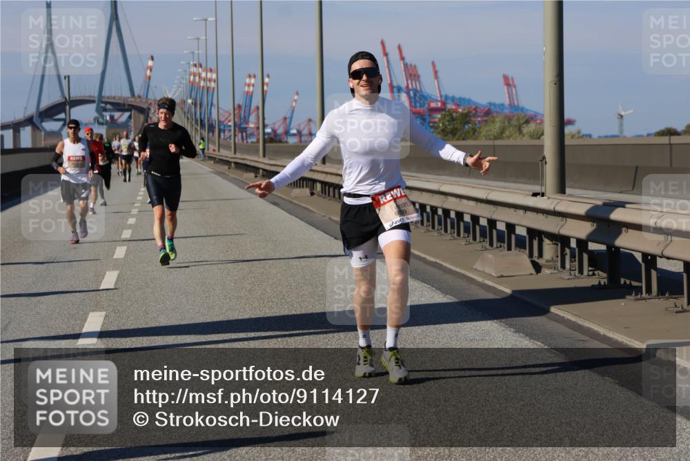 03.10.2025 - Köhlbrandbrückenlauf Strokosch-Dieckow http://msf.ph/oto/9114127 03.10.2025 12:44:44 Position 3 6809 meine-sportfotos.de