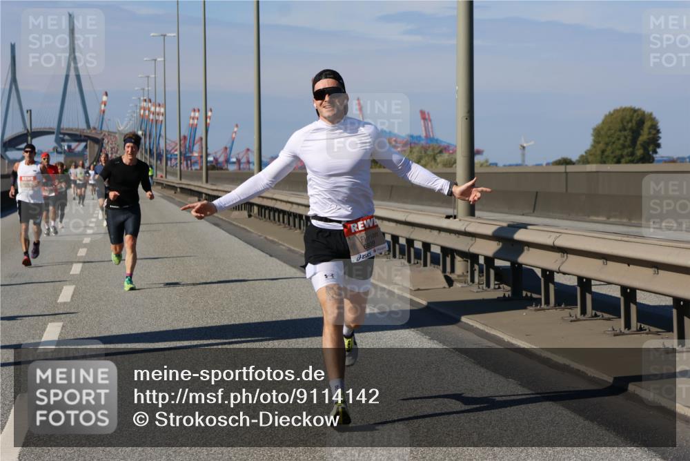 03.10.2025 - Köhlbrandbrückenlauf Strokosch-Dieckow http://msf.ph/oto/9114142 03.10.2025 12:44:45 Position 3 6809 meine-sportfotos.de