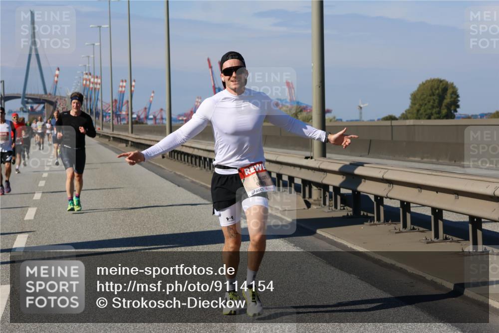 03.10.2025 - Köhlbrandbrückenlauf Strokosch-Dieckow http://msf.ph/oto/9114154 03.10.2025 12:44:45 Position 3 6809 meine-sportfotos.de