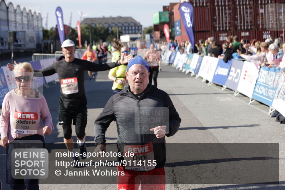 03.10.2025 - Köhlbrandbrückenlauf Jannik Wohlers http://msf.ph/oto/9114155 03.10.2025 13:32:11 Ziel 4443, 4985, 5155, 5238, 5246, 5247, 5248, 5354, 5820, 5921, 5922, 5923, 6076, 6126, 6146, 6287, 6304, 6460 meine-sportfotos.de