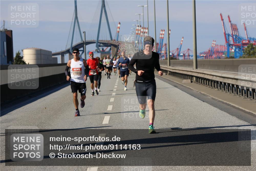 03.10.2025 - Köhlbrandbrückenlauf Strokosch-Dieckow http://msf.ph/oto/9114163 03.10.2025 12:44:46 Position 3 6718 meine-sportfotos.de