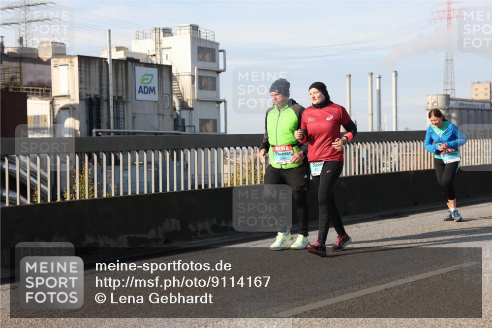 03.10.2025 - Köhlbrandbrückenlauf Lena Gebhardt http://msf.ph/oto/9114167 03.10.2025 10:17:27 Position 2 2545, 2517 meine-sportfotos.de