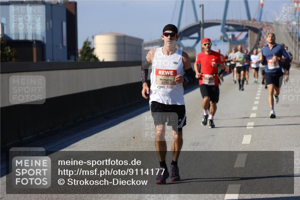 03.10.2025 - Köhlbrandbrückenlauf Strokosch-Dieckow http://msf.ph/oto/9114177 03.10.2025 12:44:48 Position 3 6718 meine-sportfotos.de