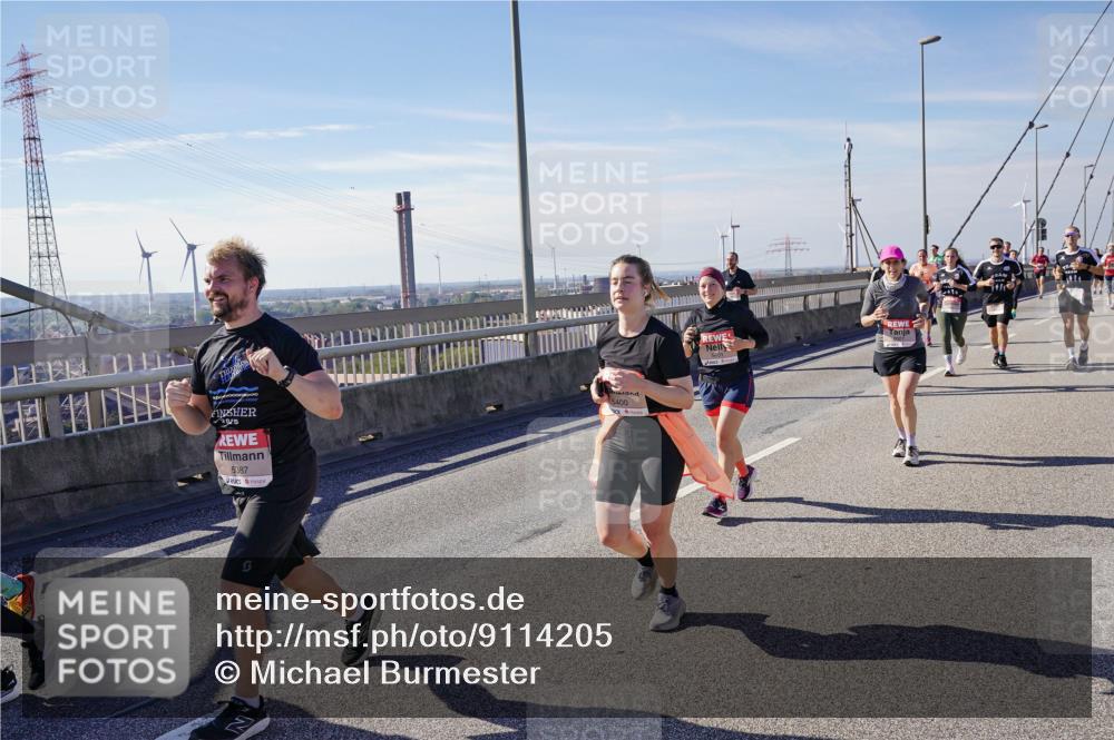 03.10.2025 - Köhlbrandbrückenlauf Michael Burmester http://msf.ph/oto/9114205 03.10.2025 12:55:49 Position 2 20, 5, 5387, 5400 meine-sportfotos.de