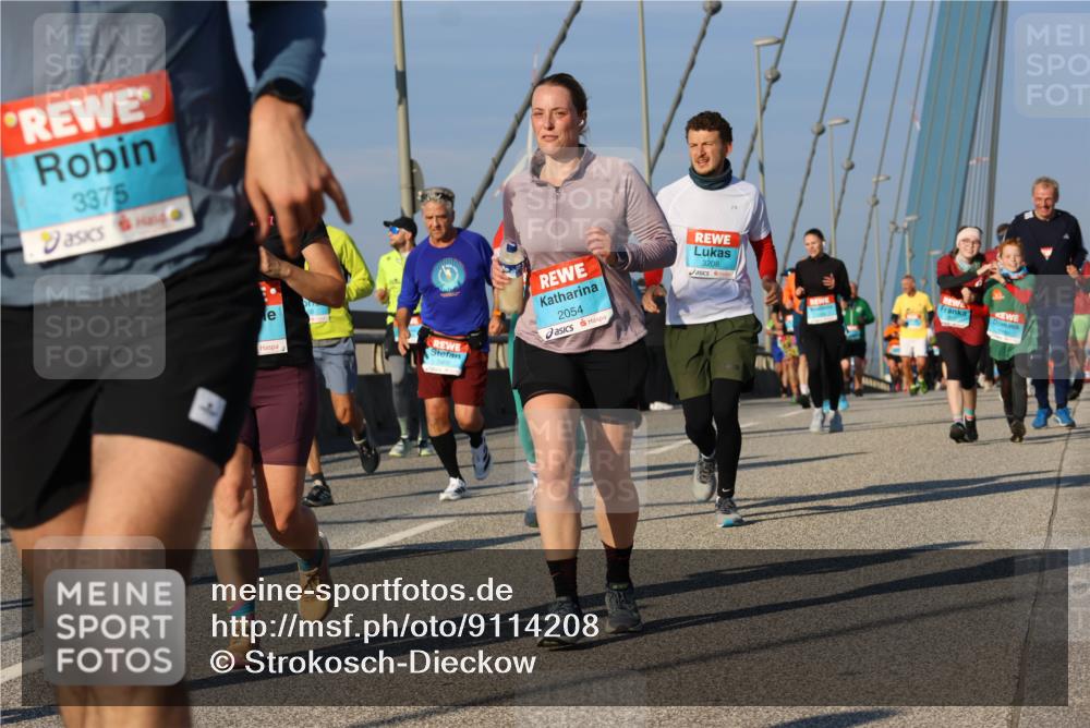 03.10.2025 - Köhlbrandbrückenlauf Strokosch-Dieckow http://msf.ph/oto/9114208 03.10.2025 09:49:00 Position 2 3375, 2054, 3208 meine-sportfotos.de