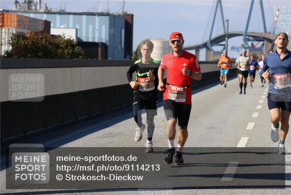 03.10.2025 - Köhlbrandbrückenlauf Strokosch-Dieckow http://msf.ph/oto/9114213 03.10.2025 12:44:53 Position 3 11, 6715, 6611, 4518 meine-sportfotos.de
