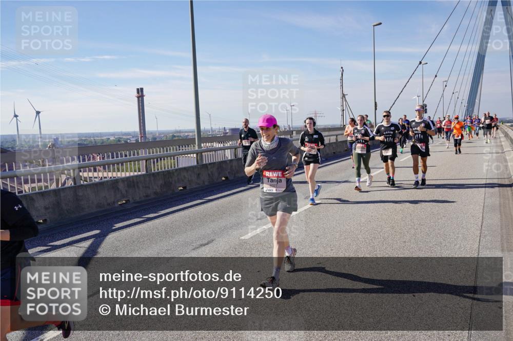 03.10.2025 - Köhlbrandbrückenlauf Michael Burmester http://msf.ph/oto/9114250 03.10.2025 12:55:50 Position 2 6027 meine-sportfotos.de