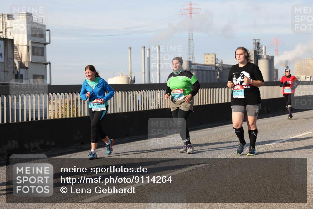 03.10.2025 - Köhlbrandbrückenlauf Lena Gebhardt http://msf.ph/oto/9114264 03.10.2025 10:17:29 Position 2 3195, 3370 meine-sportfotos.de
