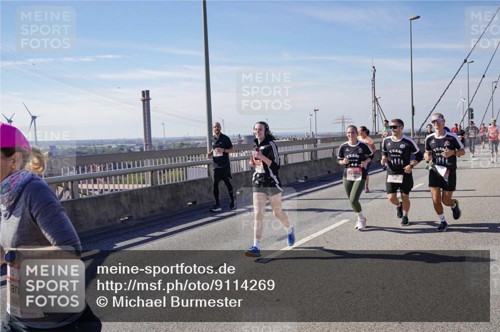 03.10.2025 - Köhlbrandbrückenlauf Michael Burmester http://msf.ph/oto/9114269 03.10.2025 12:55:51 Position 2 6027 meine-sportfotos.de