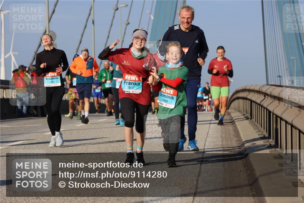 03.10.2025 - Köhlbrandbrückenlauf Strokosch-Dieckow http://msf.ph/oto/9114280 03.10.2025 09:49:03 Position 2 1204, 3500, 3499 meine-sportfotos.de