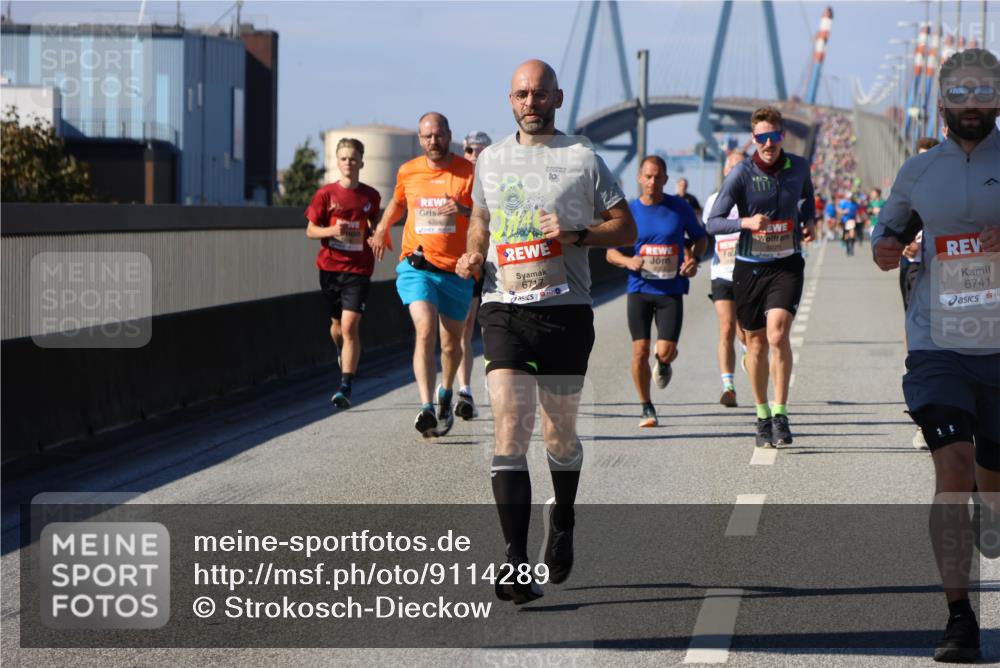 03.10.2025 - Köhlbrandbrückenlauf Strokosch-Dieckow http://msf.ph/oto/9114289 03.10.2025 12:45:04 Position 3 4394, 10, 6717, 6741 meine-sportfotos.de