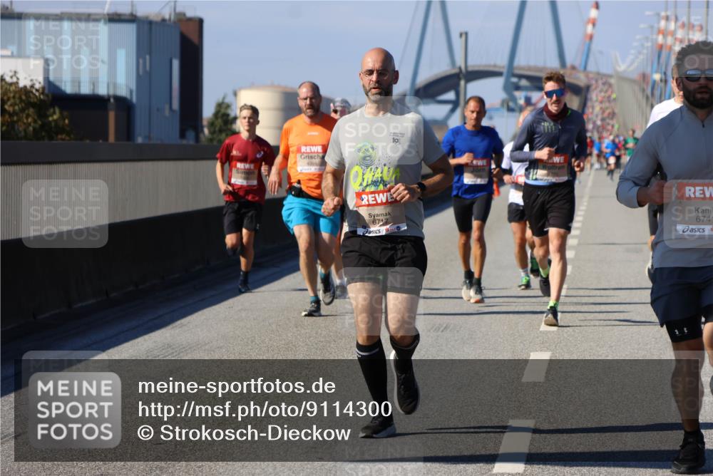 03.10.2025 - Köhlbrandbrückenlauf Strokosch-Dieckow http://msf.ph/oto/9114300 03.10.2025 12:45:04 Position 3 10, 4394, 6717, 6741 meine-sportfotos.de