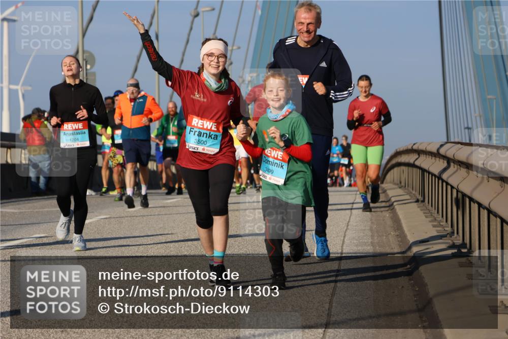 03.10.2025 - Köhlbrandbrückenlauf Strokosch-Dieckow http://msf.ph/oto/9114303 03.10.2025 09:49:03 Position 2 08, 1204, 3500, 3499 meine-sportfotos.de