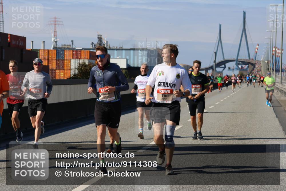 03.10.2025 - Köhlbrandbrückenlauf Strokosch-Dieckow http://msf.ph/oto/9114308 03.10.2025 12:45:09 Position 3 5775, 4126, 4251 meine-sportfotos.de