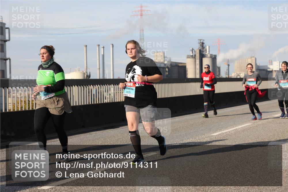 03.10.2025 - Köhlbrandbrückenlauf Lena Gebhardt http://msf.ph/oto/9114311 03.10.2025 10:17:30 Position 2 3370 meine-sportfotos.de