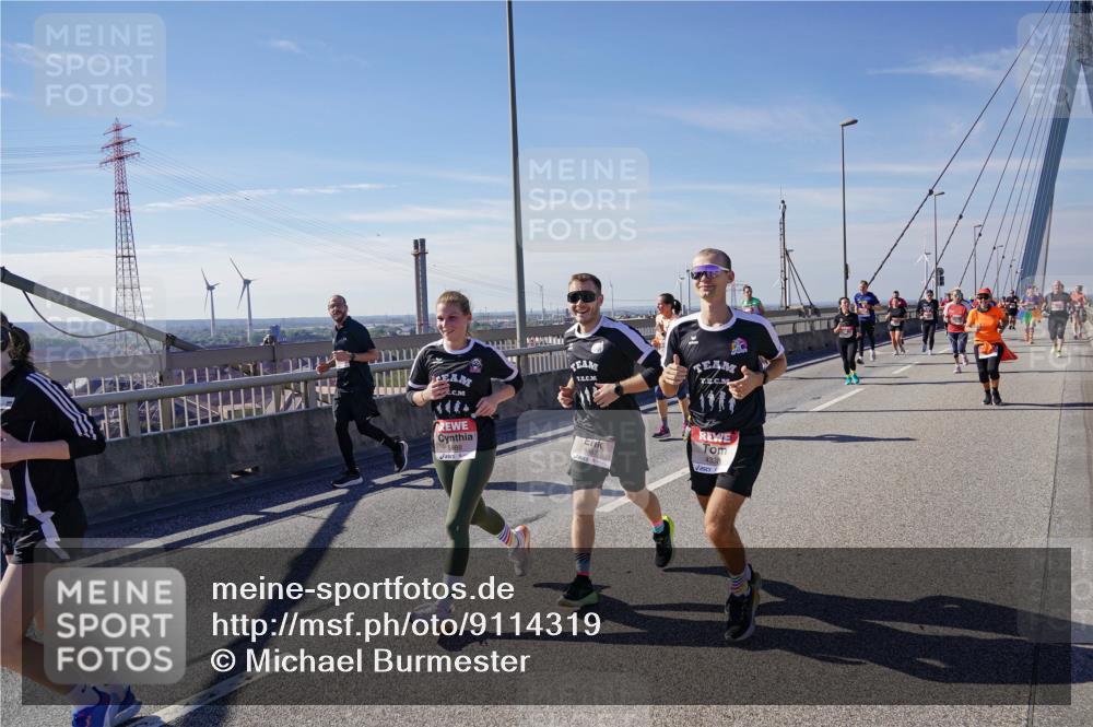 03.10.2025 - Köhlbrandbrückenlauf Michael Burmester http://msf.ph/oto/9114319 03.10.2025 12:55:53 Position 2 5887 meine-sportfotos.de