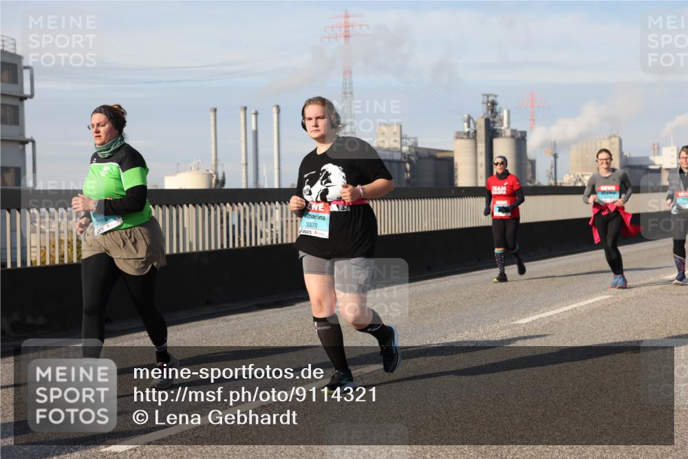 03.10.2025 - Köhlbrandbrückenlauf Lena Gebhardt http://msf.ph/oto/9114321 03.10.2025 10:17:30 Position 2 3370 meine-sportfotos.de