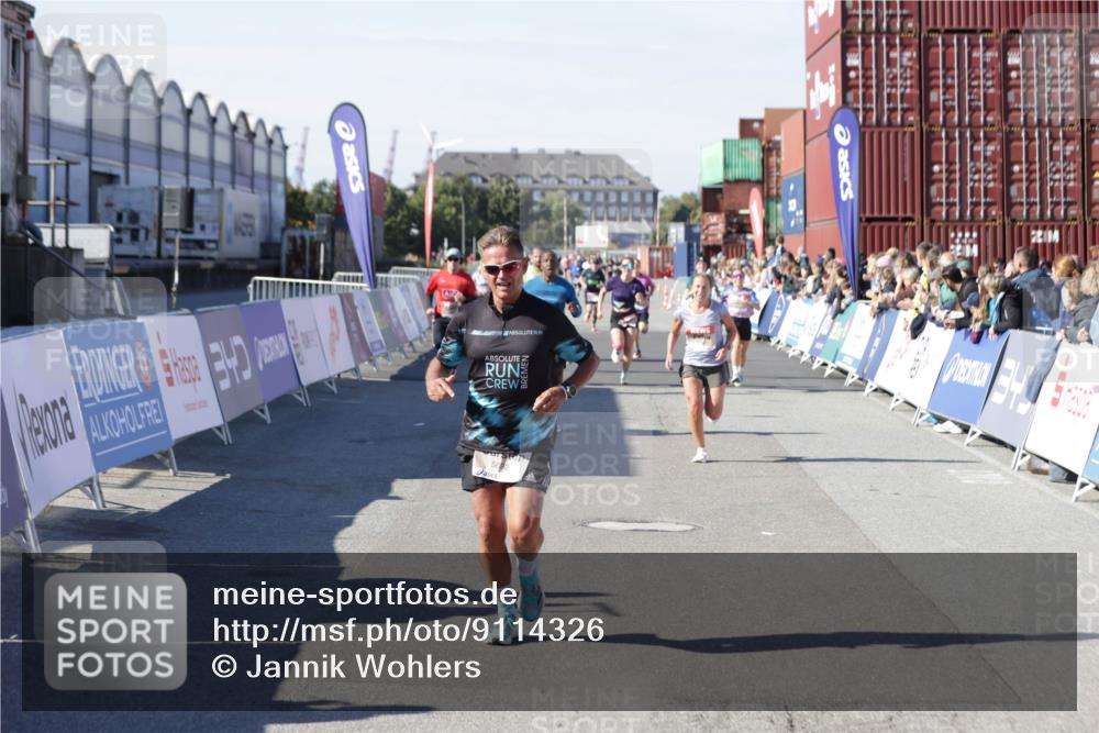 03.10.2025 - Köhlbrandbrückenlauf Jannik Wohlers http://msf.ph/oto/9114326 03.10.2025 13:01:53 Ziel 4025, 4118, 4162, 4206, 4258, 4543, 5671, 5692, 5718, 5739, 6235 meine-sportfotos.de