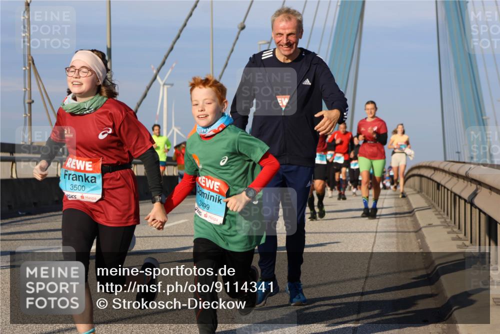 03.10.2025 - Köhlbrandbrückenlauf Strokosch-Dieckow http://msf.ph/oto/9114341 03.10.2025 09:49:06 Position 2 3500, 3499 meine-sportfotos.de
