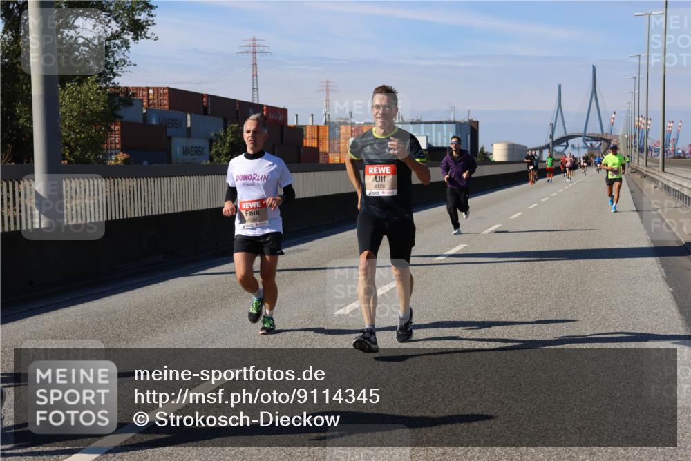 03.10.2025 - Köhlbrandbrückenlauf Strokosch-Dieckow http://msf.ph/oto/9114345 03.10.2025 12:45:12 Position 3 15, 2, 4126, 4084 meine-sportfotos.de
