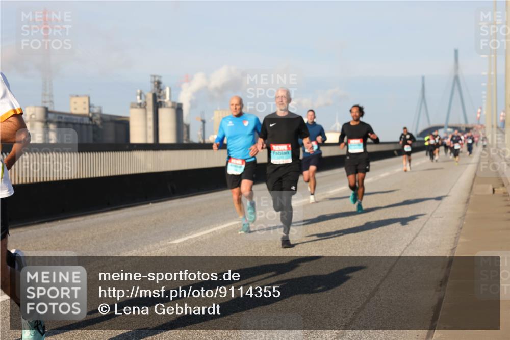 03.10.2025 - Köhlbrandbrückenlauf Lena Gebhardt http://msf.ph/oto/9114355 03.10.2025 09:43:08 Position 2  meine-sportfotos.de