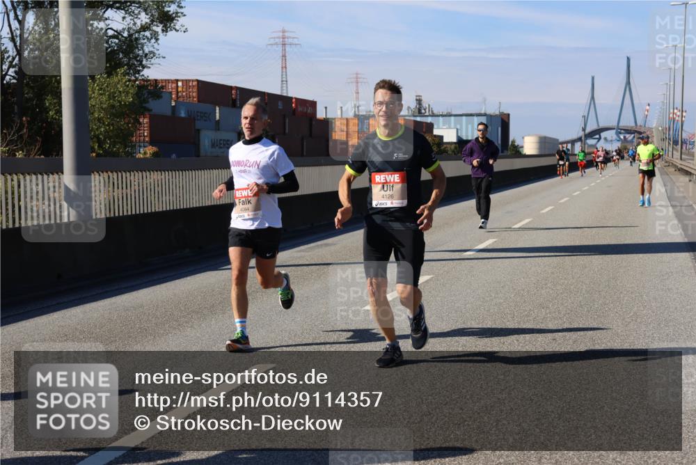 03.10.2025 - Köhlbrandbrückenlauf Strokosch-Dieckow http://msf.ph/oto/9114357 03.10.2025 12:45:12 Position 3 4084, 4126 meine-sportfotos.de
