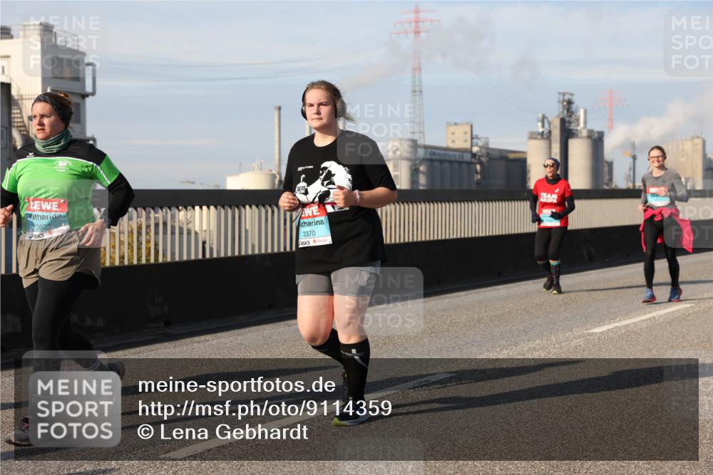 03.10.2025 - Köhlbrandbrückenlauf Lena Gebhardt http://msf.ph/oto/9114359 03.10.2025 10:17:31 Position 2 3623, 3370 meine-sportfotos.de