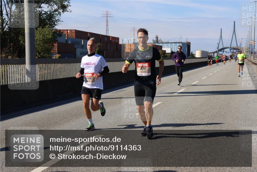03.10.2025 - Köhlbrandbrückenlauf Strokosch-Dieckow http://msf.ph/oto/9114363 03.10.2025 12:45:12 Position 3 4126, 4084 meine-sportfotos.de