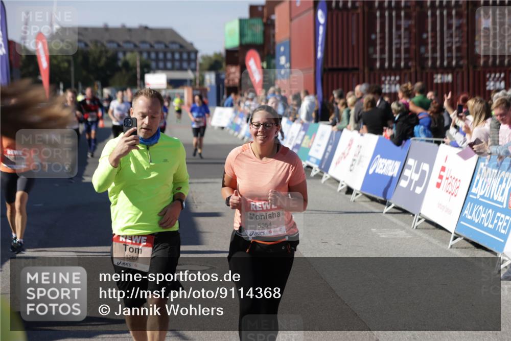 03.10.2025 - Köhlbrandbrückenlauf Jannik Wohlers http://msf.ph/oto/9114368 03.10.2025 13:32:15 Ziel 4443, 4578, 4985, 5155, 5238, 5246, 5247, 5248, 5354, 5820, 5921, 5922, 5923, 6146, 6287, 6304, 6460 meine-sportfotos.de