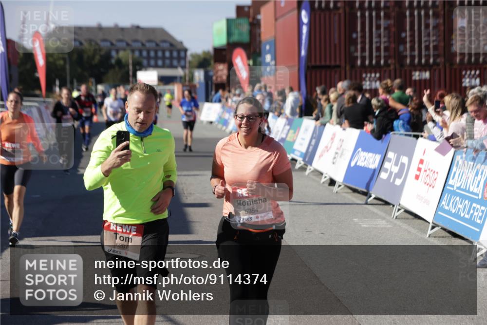 03.10.2025 - Köhlbrandbrückenlauf Jannik Wohlers http://msf.ph/oto/9114374 03.10.2025 13:32:15 Ziel 4443, 4578, 4985, 5155, 5238, 5246, 5247, 5248, 5354, 5820, 5921, 5922, 5923, 6146, 6287, 6304, 6460 meine-sportfotos.de