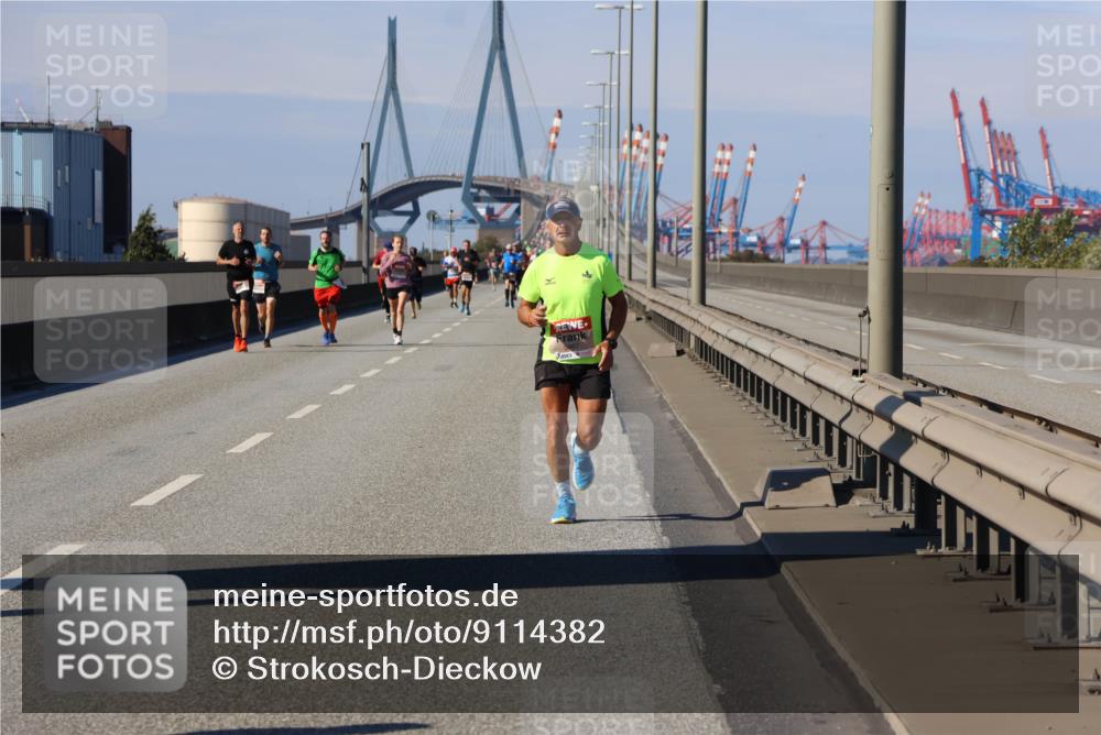 03.10.2025 - Köhlbrandbrückenlauf Strokosch-Dieckow http://msf.ph/oto/9114382 03.10.2025 12:45:15 Position 3  meine-sportfotos.de