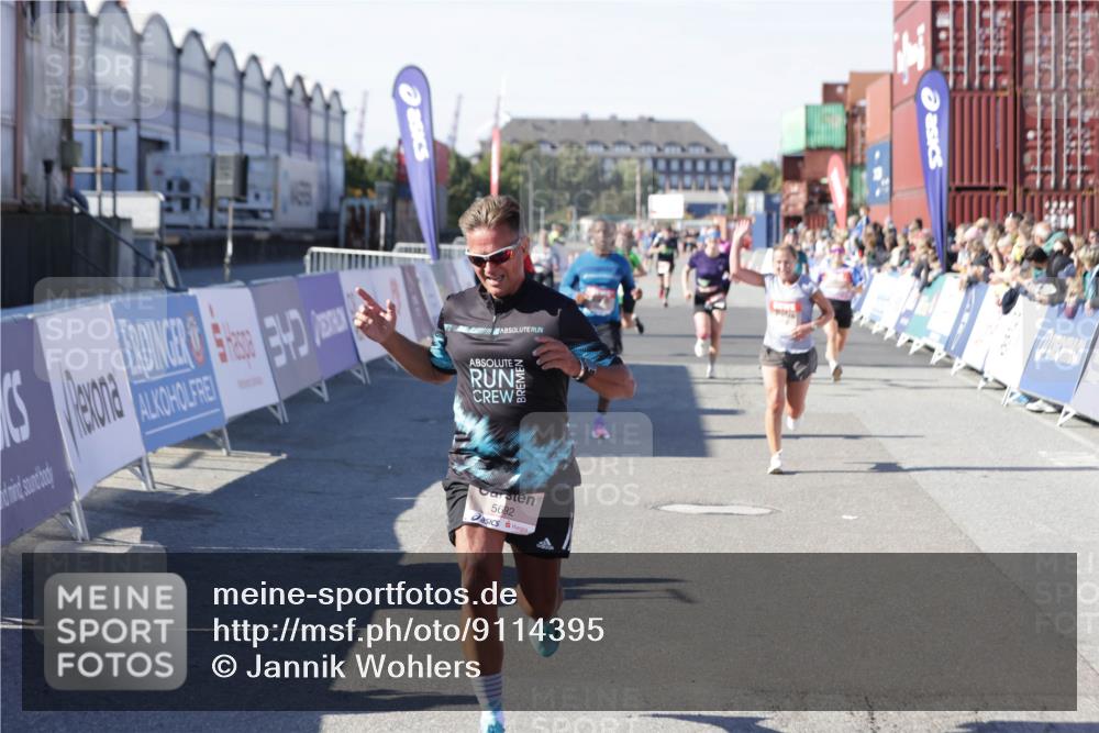 03.10.2025 - Köhlbrandbrückenlauf Jannik Wohlers http://msf.ph/oto/9114395 03.10.2025 13:01:53 Ziel 4025, 4118, 4162, 4206, 4258, 4543, 5671, 5692, 5718, 5739, 6235 meine-sportfotos.de