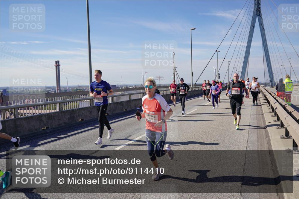 03.10.2025 - Köhlbrandbrückenlauf Michael Burmester http://msf.ph/oto/9114410 03.10.2025 12:55:58 Position 2 6643 meine-sportfotos.de