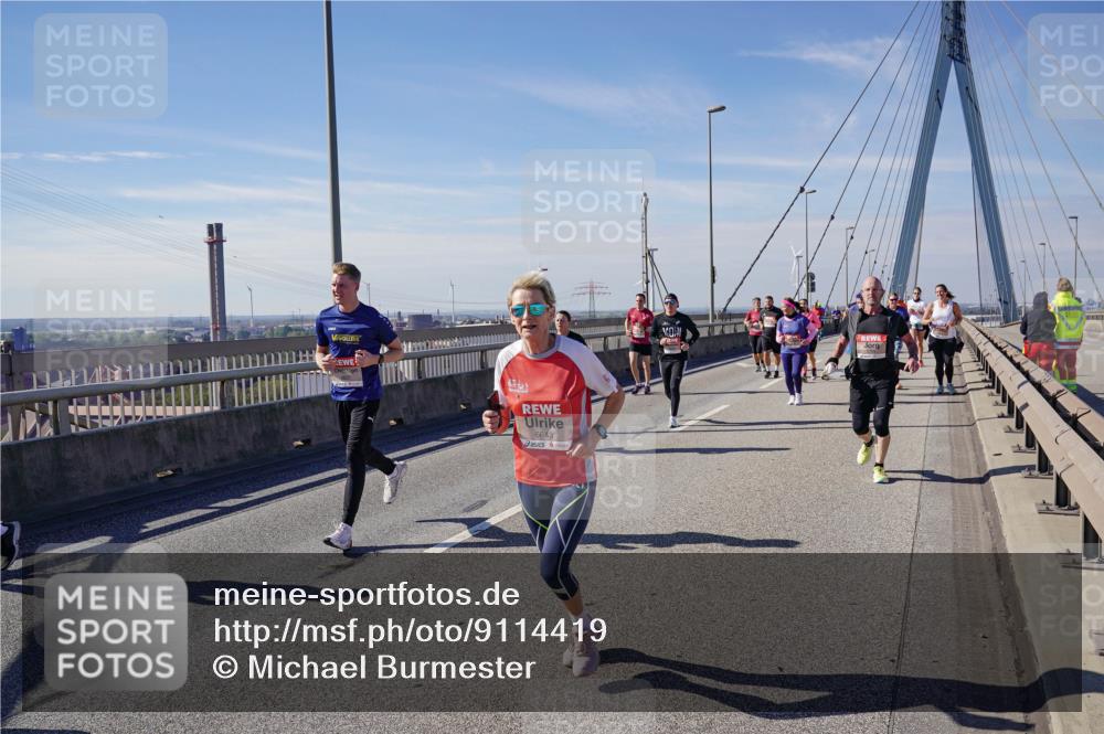 03.10.2025 - Köhlbrandbrückenlauf Michael Burmester http://msf.ph/oto/9114419 03.10.2025 12:55:58 Position 2 6643 meine-sportfotos.de