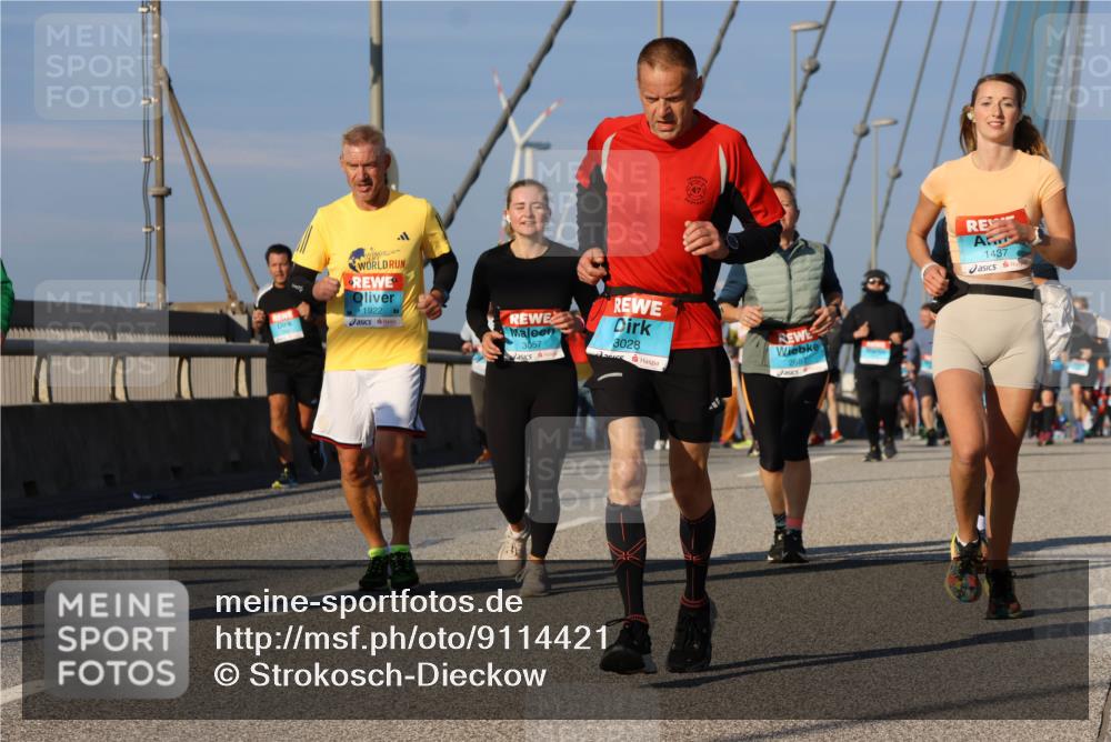 03.10.2025 - Köhlbrandbrückenlauf Strokosch-Dieckow http://msf.ph/oto/9114421 03.10.2025 09:49:14 Position 2 47, 1922, 3057, 3028, 2687, 1437 meine-sportfotos.de