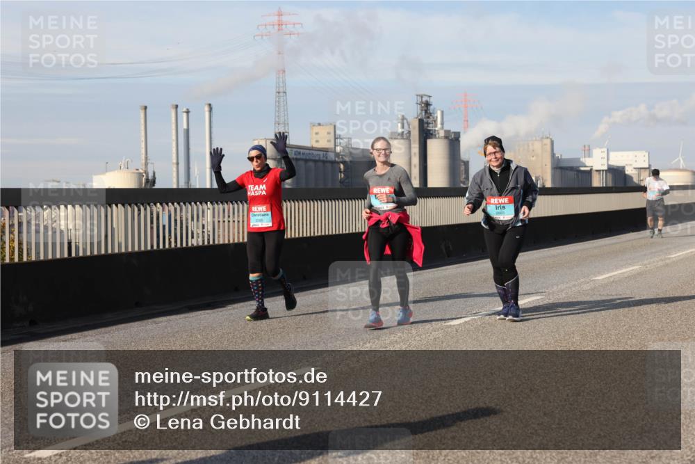 03.10.2025 - Köhlbrandbrückenlauf Lena Gebhardt http://msf.ph/oto/9114427 03.10.2025 10:17:33 Position 2 2565, 2665 meine-sportfotos.de