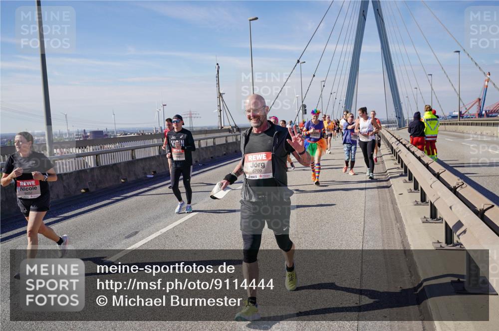 03.10.2025 - Köhlbrandbrückenlauf Michael Burmester http://msf.ph/oto/9114444 03.10.2025 12:56:00 Position 2 6652, 5709 meine-sportfotos.de