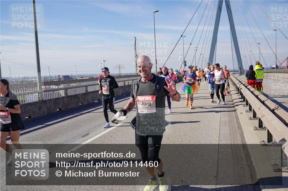 03.10.2025 - Köhlbrandbrückenlauf Michael Burmester http://msf.ph/oto/9114460 03.10.2025 12:56:00 Position 2 5852, 5709 meine-sportfotos.de