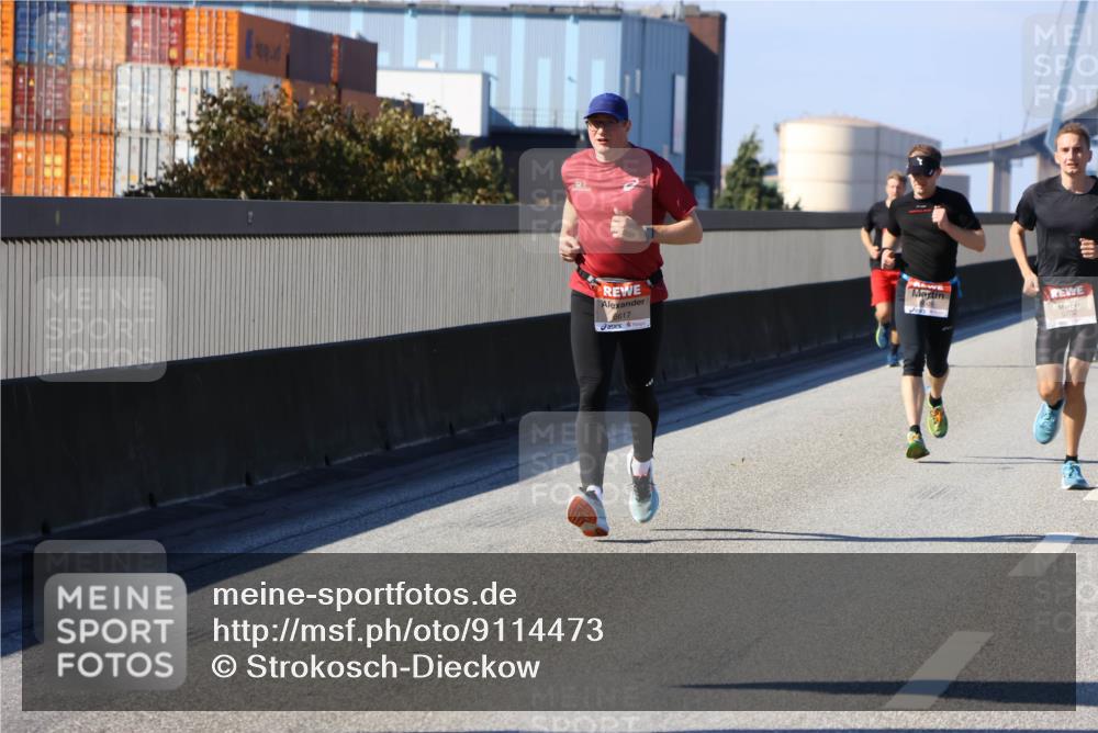 03.10.2025 - Köhlbrandbrückenlauf Strokosch-Dieckow http://msf.ph/oto/9114473 03.10.2025 12:45:32 Position 3 6617, 6732 meine-sportfotos.de