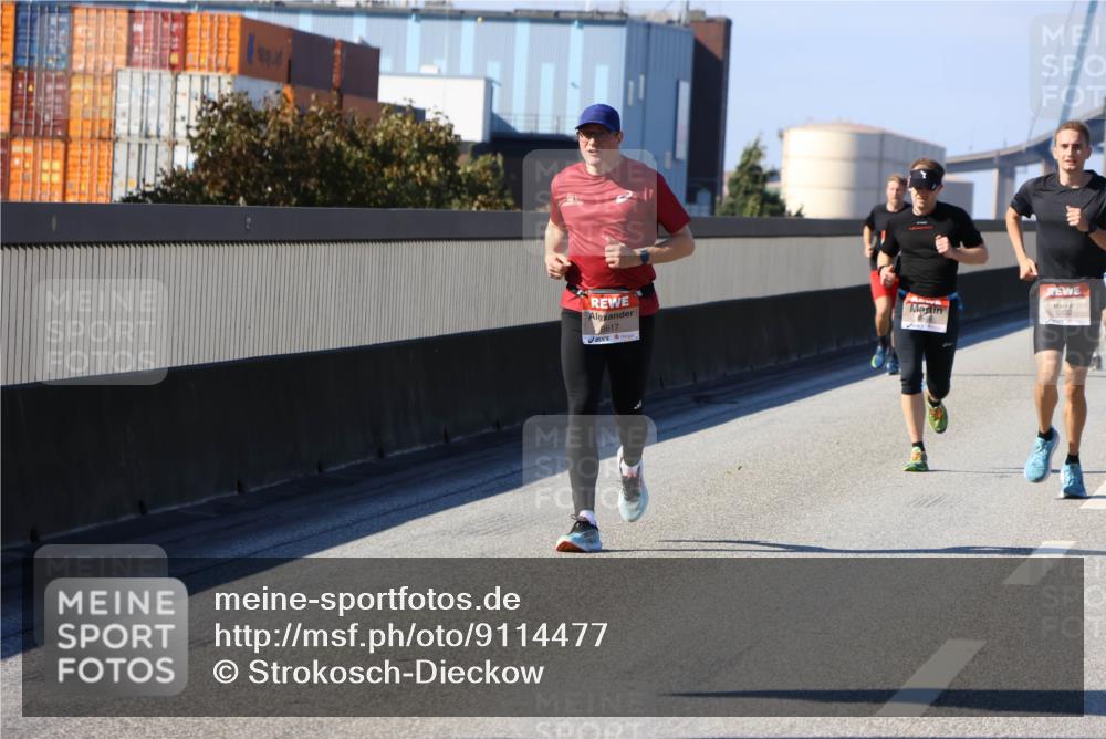 03.10.2025 - Köhlbrandbrückenlauf Strokosch-Dieckow http://msf.ph/oto/9114477 03.10.2025 12:45:32 Position 3  meine-sportfotos.de