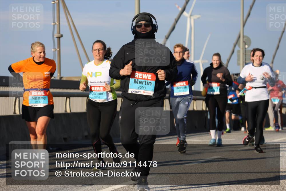 03.10.2025 - Köhlbrandbrückenlauf Strokosch-Dieckow http://msf.ph/oto/9114478 03.10.2025 09:49:23 Position 2 2147, 3339, 2093, 2214, 8 meine-sportfotos.de
