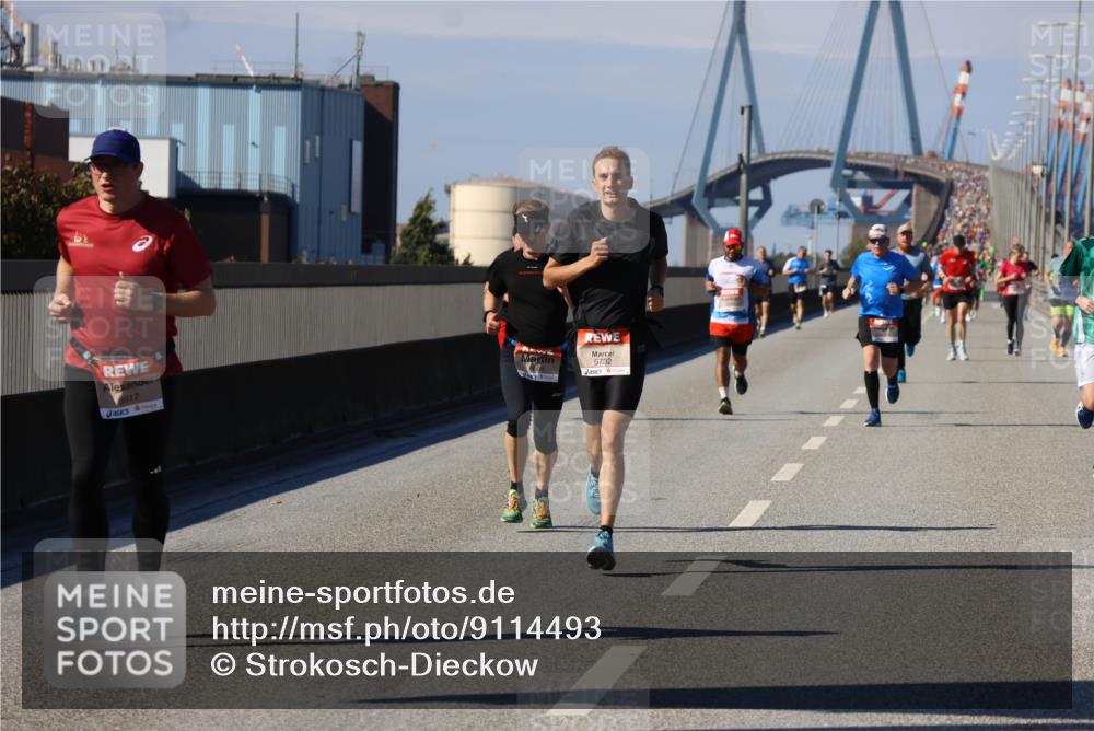03.10.2025 - Köhlbrandbrückenlauf Strokosch-Dieckow http://msf.ph/oto/9114493 03.10.2025 12:45:33 Position 3 6617, 6732 meine-sportfotos.de