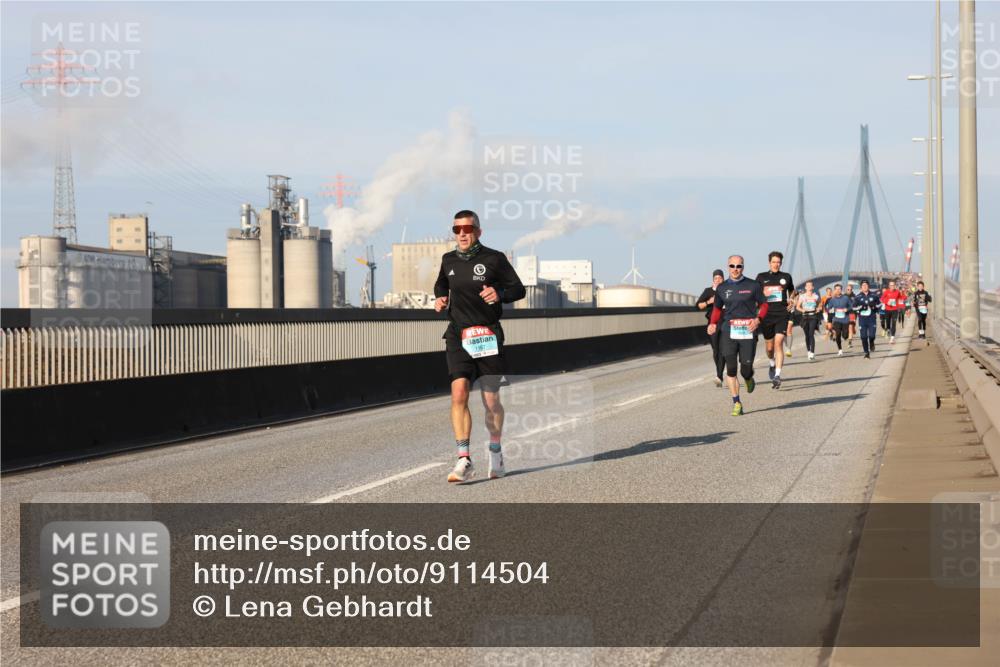 03.10.2025 - Köhlbrandbrückenlauf Lena Gebhardt http://msf.ph/oto/9114504 03.10.2025 09:43:15 Position 2 1167 meine-sportfotos.de