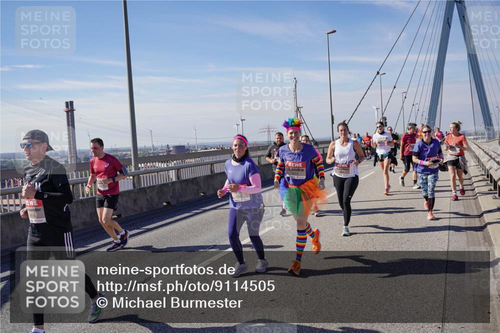 03.10.2025 - Köhlbrandbrückenlauf Michael Burmester http://msf.ph/oto/9114505 03.10.2025 12:56:02 Position 2 6559, 6312 meine-sportfotos.de