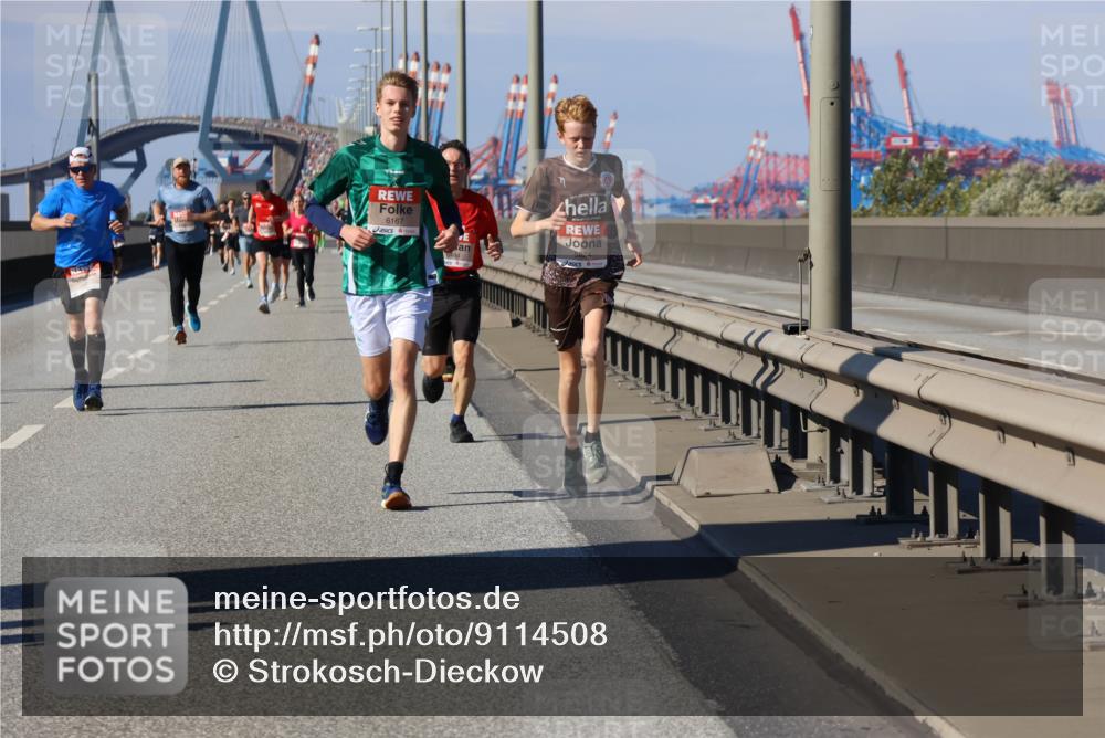 03.10.2025 - Köhlbrandbrückenlauf Strokosch-Dieckow http://msf.ph/oto/9114508 03.10.2025 12:45:37 Position 3 6167, 5824 meine-sportfotos.de