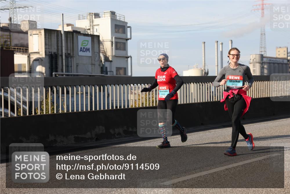 03.10.2025 - Köhlbrandbrückenlauf Lena Gebhardt http://msf.ph/oto/9114509 03.10.2025 10:17:34 Position 2 2565, 2452 meine-sportfotos.de