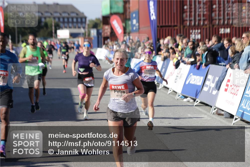 03.10.2025 - Köhlbrandbrückenlauf Jannik Wohlers http://msf.ph/oto/9114513 03.10.2025 13:01:55 Ziel 4025, 4118, 4162, 4206, 4258, 4543, 4907, 5671, 5692, 5703, 5718, 5739, 6235 meine-sportfotos.de