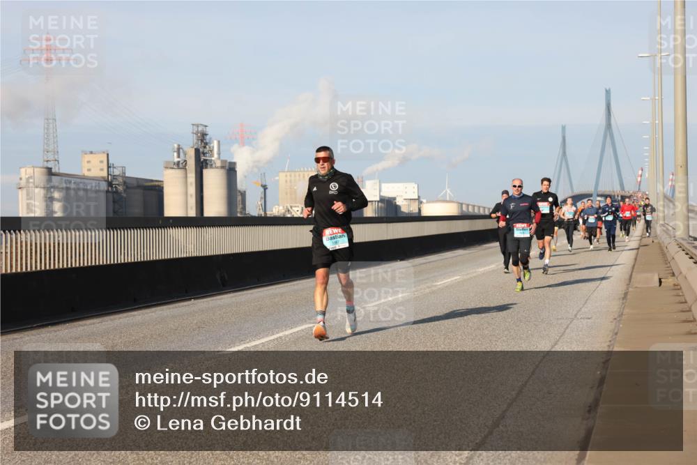 03.10.2025 - Köhlbrandbrückenlauf Lena Gebhardt http://msf.ph/oto/9114514 03.10.2025 09:43:15 Position 2 1167 meine-sportfotos.de